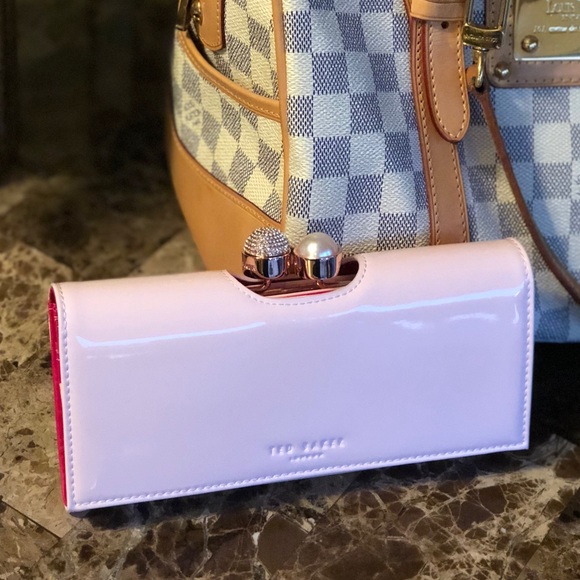 Ted Baker London Handbags - Ted Baker Pink Matinee Leather Wallet Clutch NEW🌺
